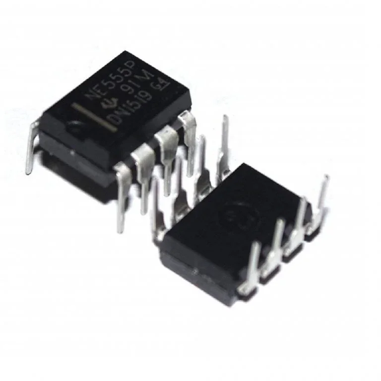 Timer IC LM555 — Detail / close-up