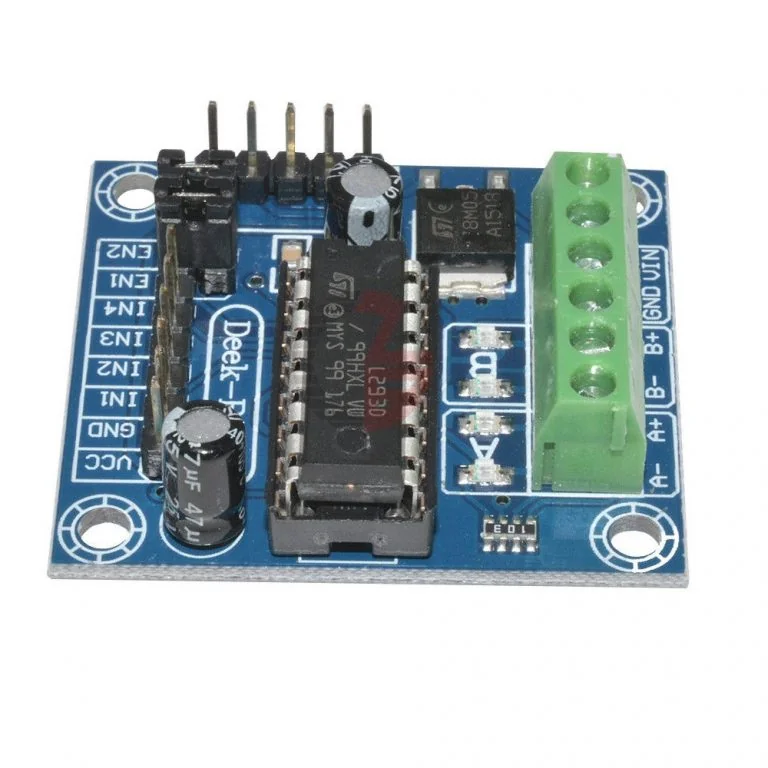 Mini Motor Drive Shield Expansion Board L293D Module for Arduino UNO MEGA 2560 — Motors & Actuators — Detail / close-up